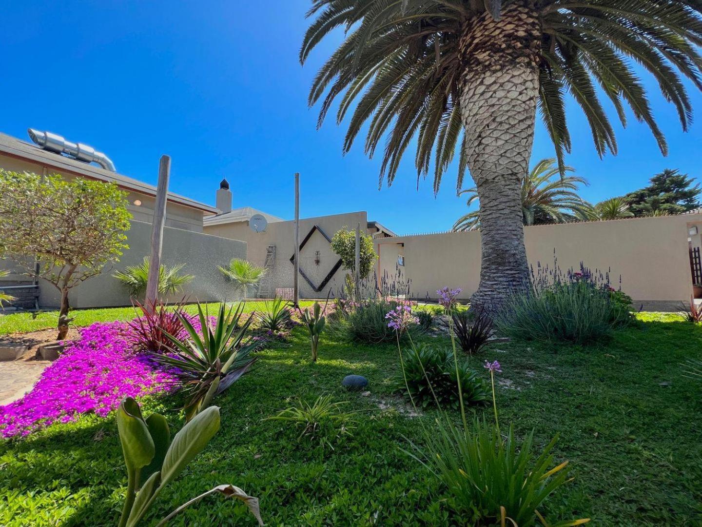 The Mole Guesthouse Swakopmund Exterior foto