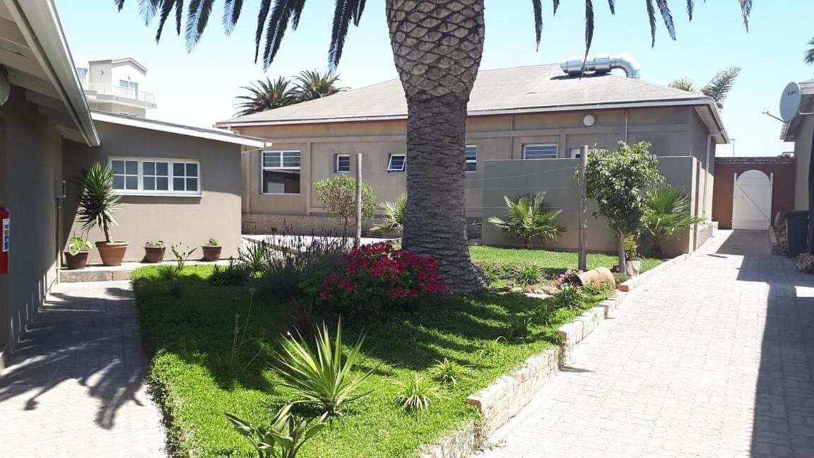 The Mole Guesthouse Swakopmund Exterior foto